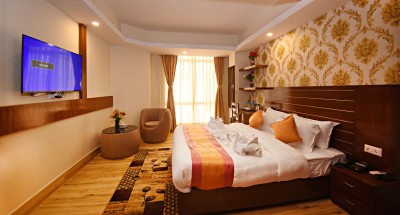 family bed with balcony